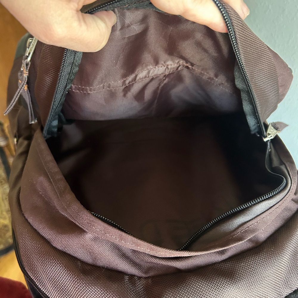 JanSport Driver 8 Rolling Backpack Academia Collegiate Travel Hiking Brown - Picture 11 of 15